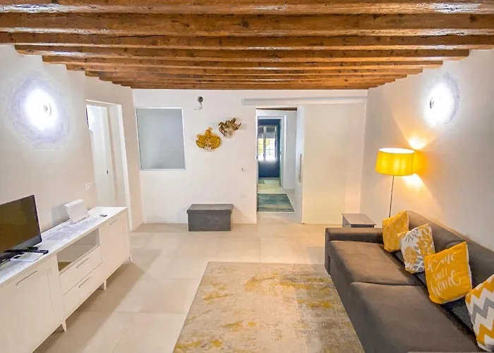 Isa Lovely In * Venetië