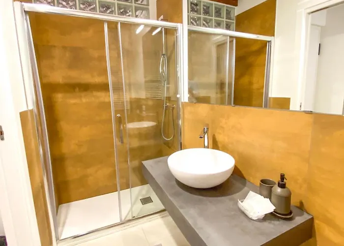 Isa Lovely In Appartement